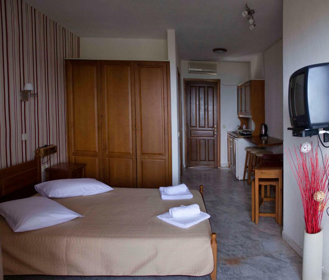 Zephyros Lejlighedshotel Polychrono Eksteriør billede